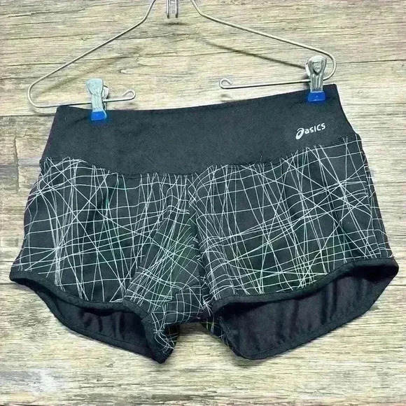 Asics Black Women's Shorts size small - Picture 1 of 3